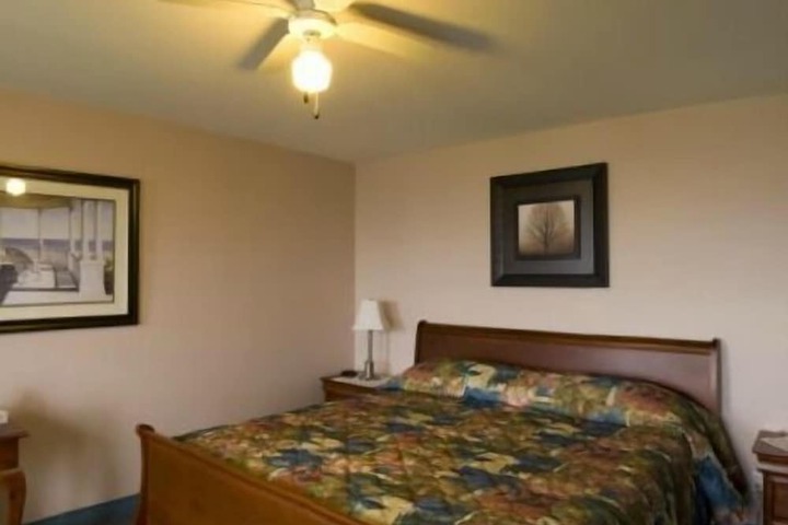 Room 8 of 15