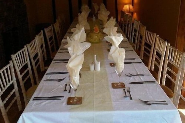 Dining 40 of 49