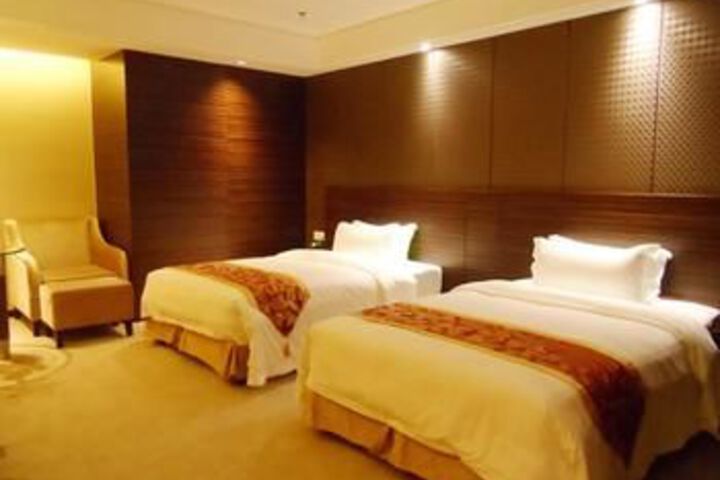 Room 34 of 112