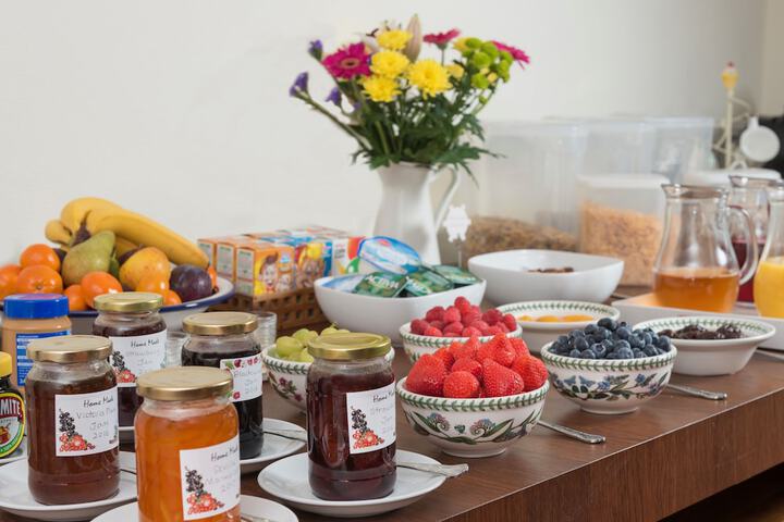 Breakfast area
