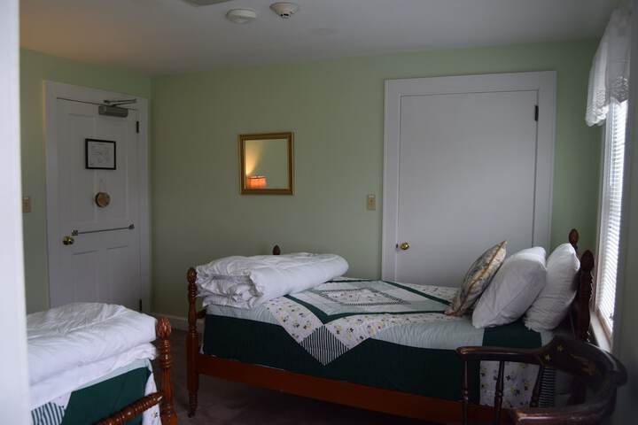 Room 12 of 63