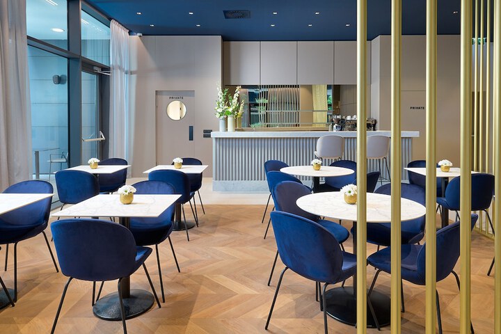 Breakfast/Coffee Service 31 of 45