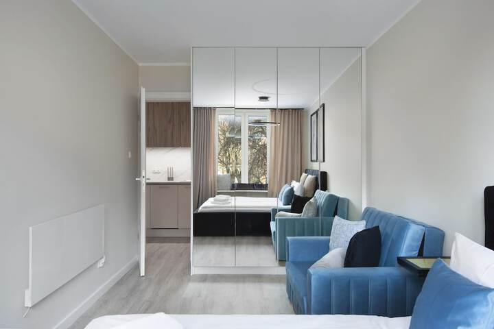 Room 5 of 20