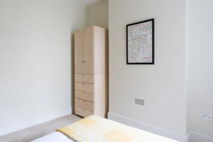 Room 15 of 22