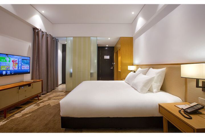 Room 4 of 19