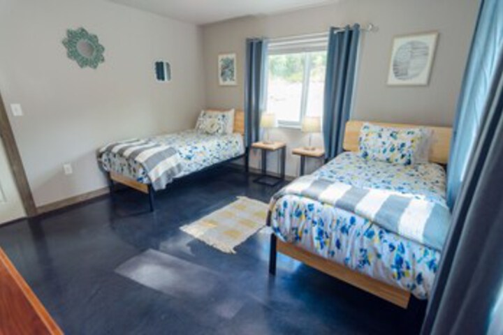 Room 100 of 106