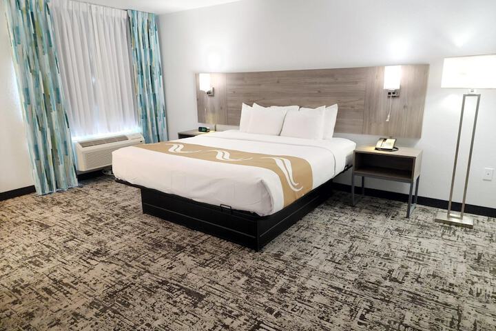 Room 18 of 60