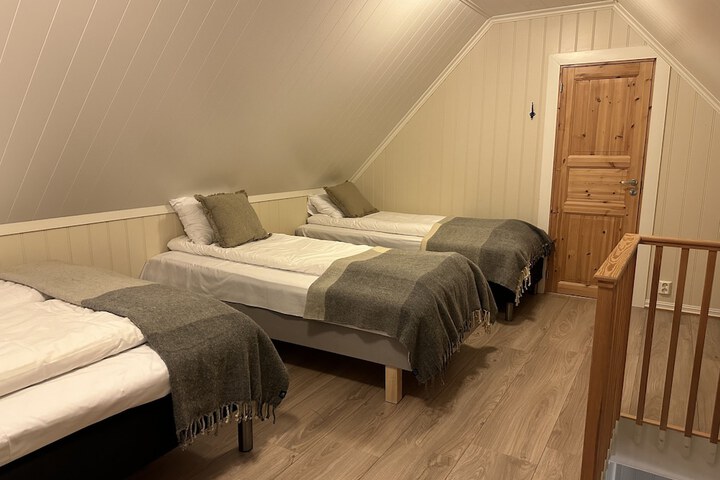 Room 7 of 68