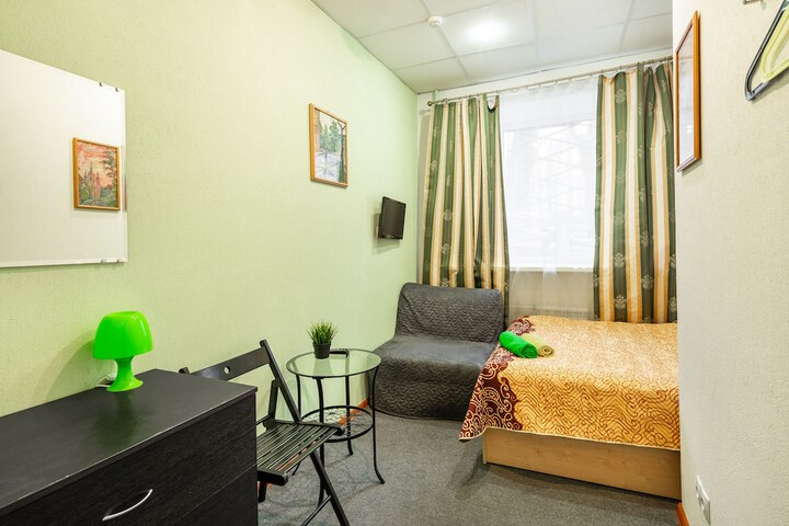 Room 10 of 19