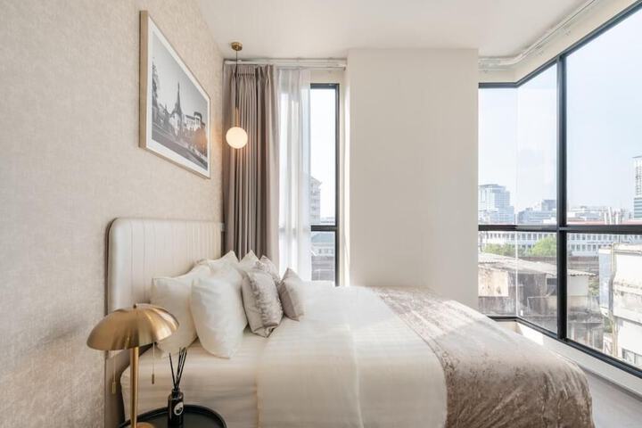 Room 2 of 21