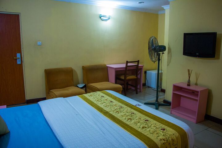 Room 13 of 44