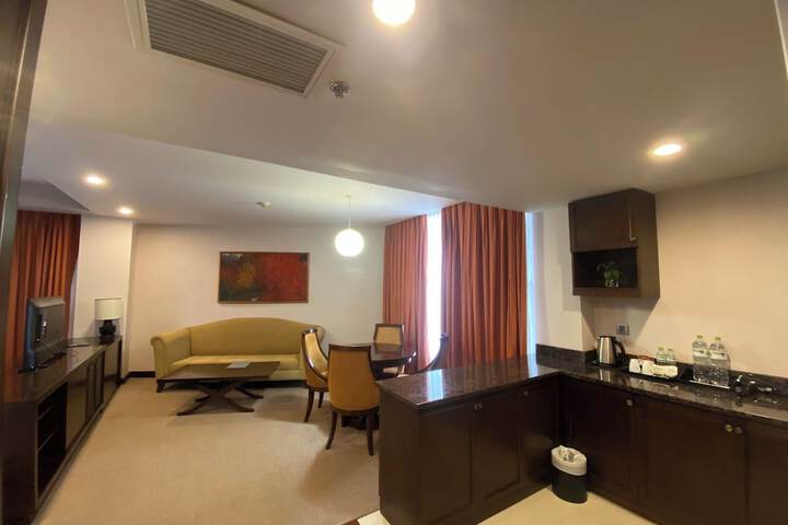 Room 16 of 93