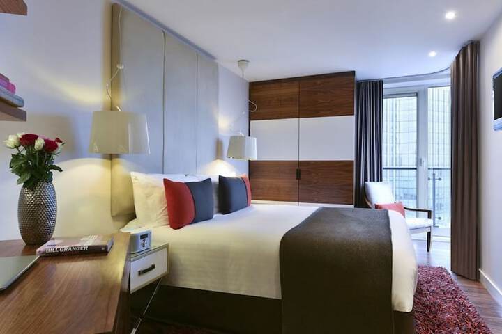 Room 10 of 36