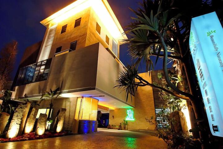 Hotel 24 of 24
