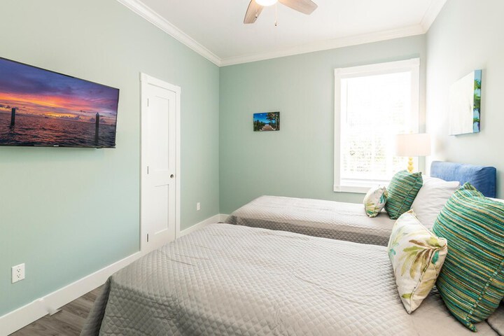 Room 6 of 46