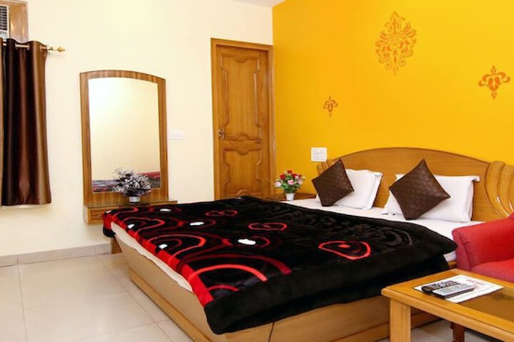 Room 6 of 35