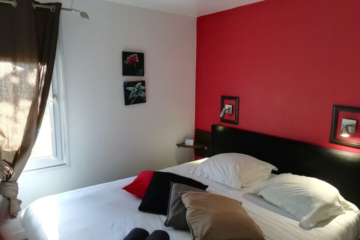 Room 18 of 80
