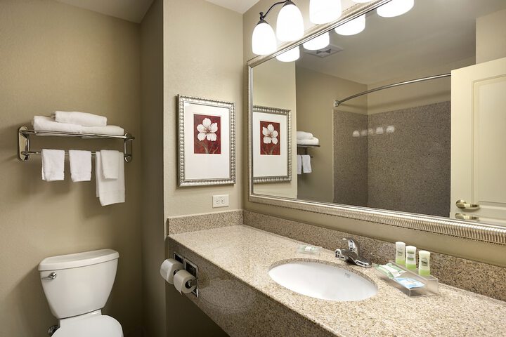 2 Queen Beds Suite (3 of 5)