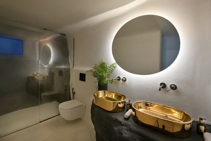 Room 70 of 115