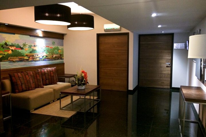 Guest Lobby