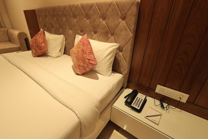 Room 26 of 75