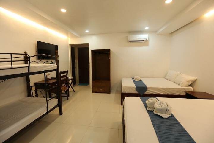 Room 8 of 36