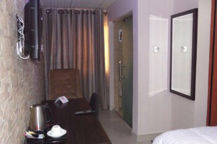 Room 45 of 47