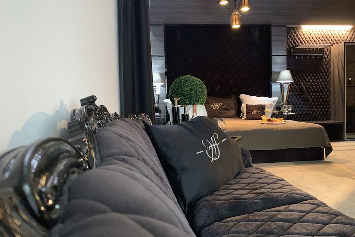 Room 18 of 32