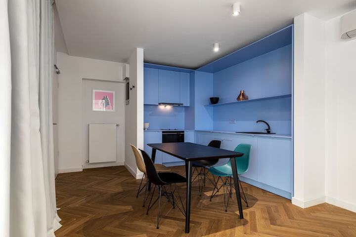 Room 16 of 37