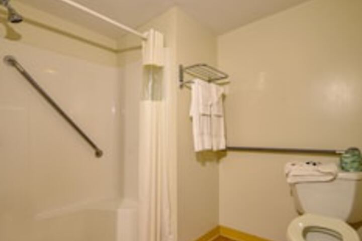 Room 160 of 207