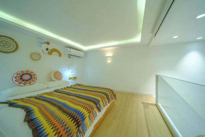 Room 45 of 171
