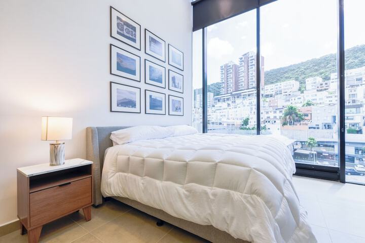 Room 35 of 238