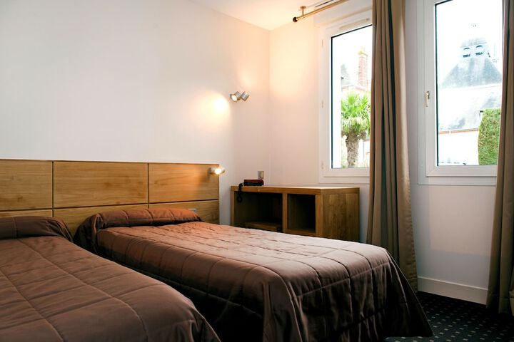 Room 6 of 38