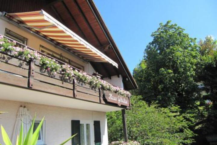 HOTEL GARNI HAUS GOETSCHIN