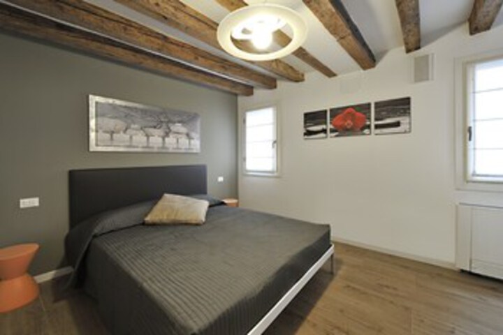 Room 45 of 46