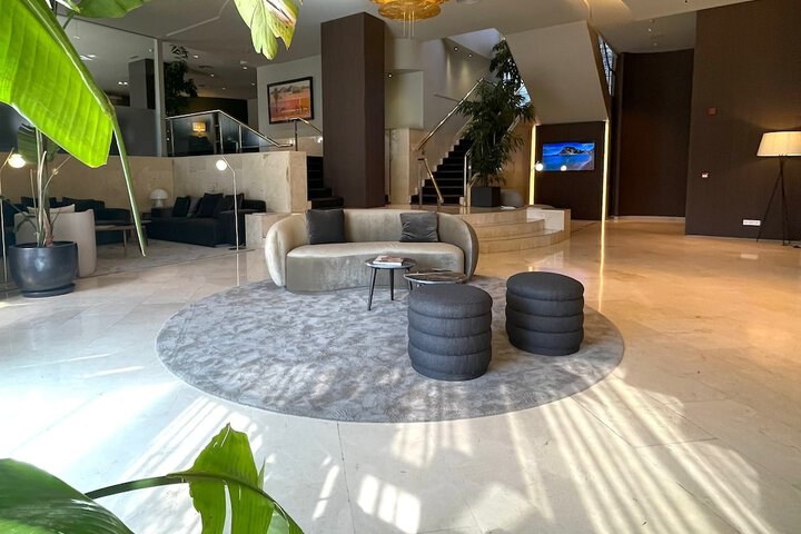 Hotel Interior 7 of 112