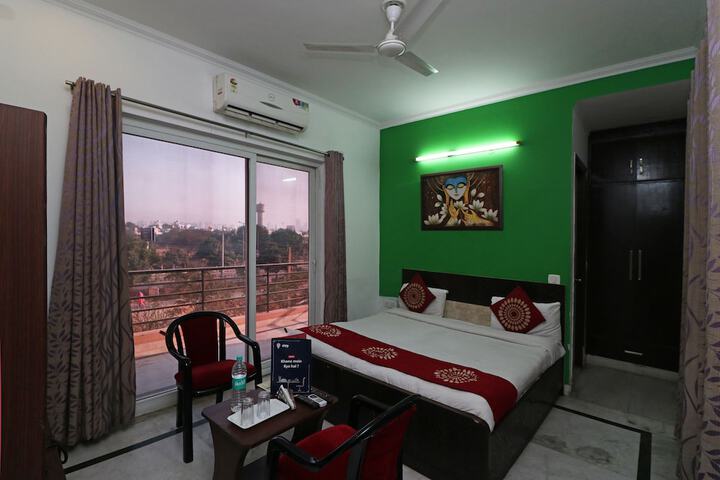 Room 18 of 29