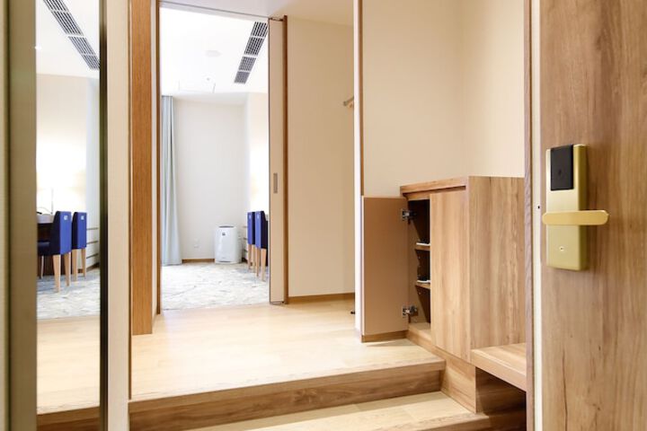 Room 16 of 101