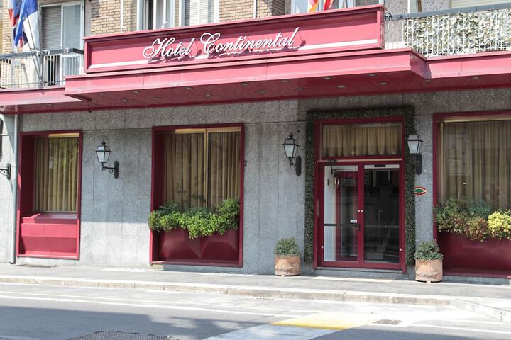 Hotel 63 of 66