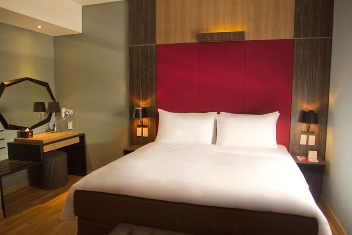 Room 4 of 43
