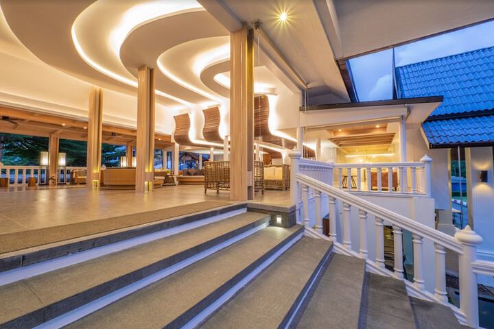 Lobby Entry