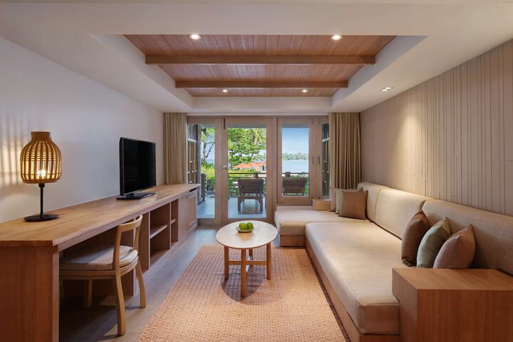 Room 32 of 135
