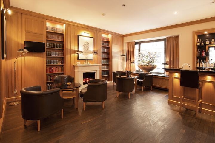 Hotel Interior 6 of 51