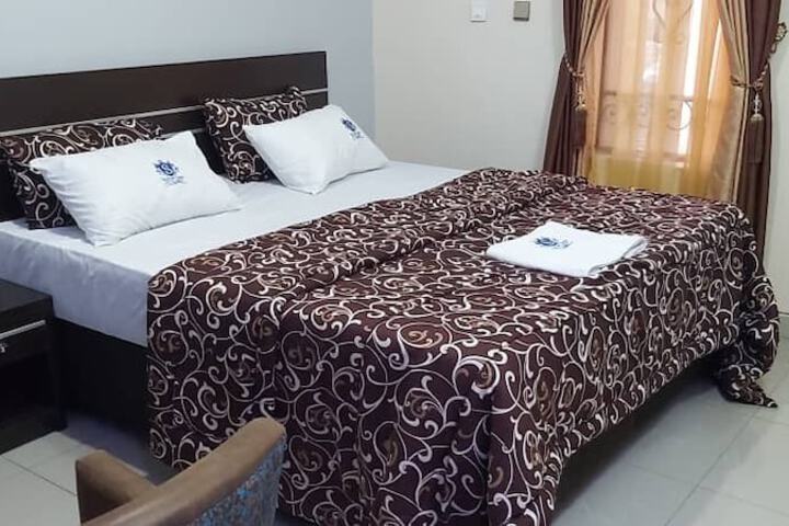 Room 3 of 10