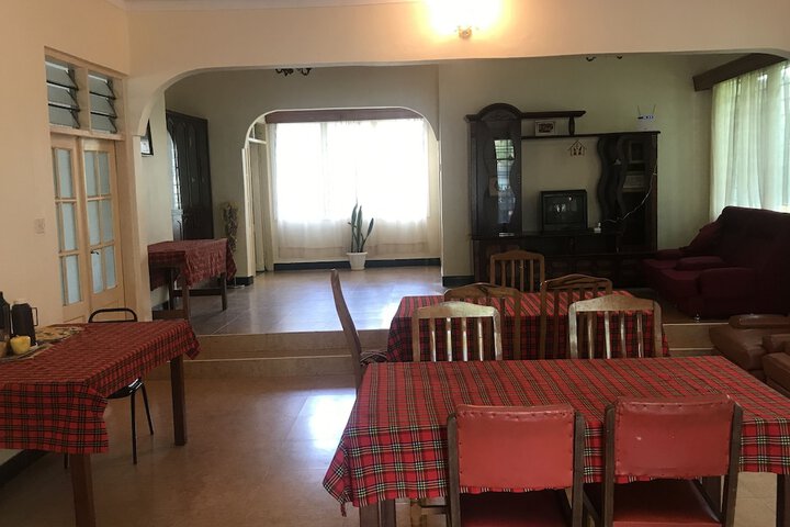 Dining 6 of 7