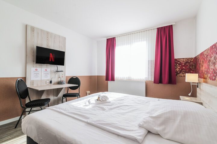 Room 12 of 35