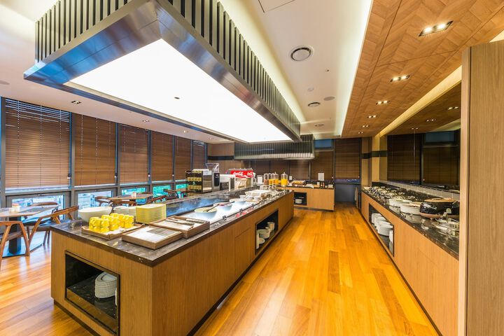 Breakfast/Coffee Service 21 of 28