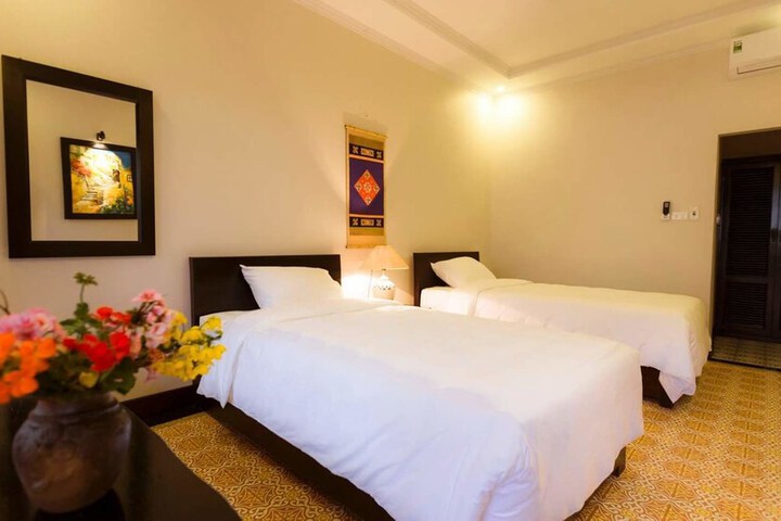 Room 3 of 35
