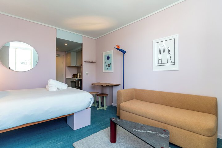 Room 46 of 104
