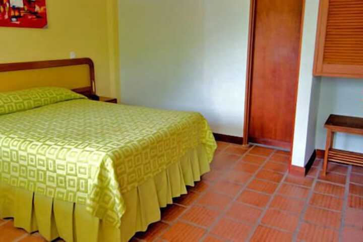 Room 2 of 48